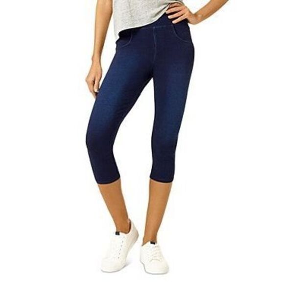 HUE ® Women's Game Changing Denim High Rise Capri Leggings, Medium - Picture 1 of 3